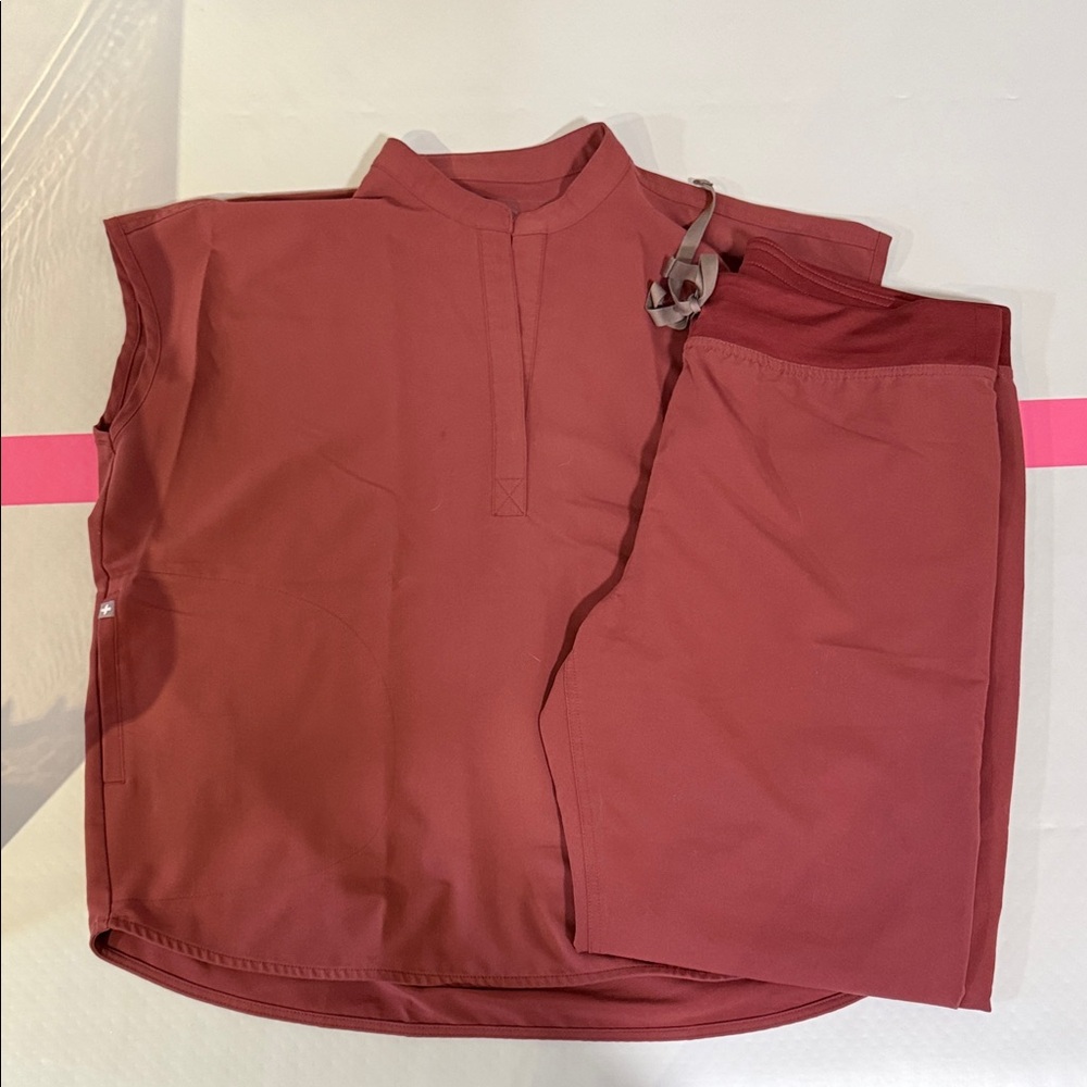Fig’s dark cherry scrub set